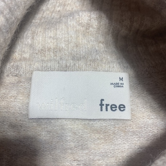 Aritzia Wilfred Wool Blend Beige Turtleneck Long Sleeve Warm Sweater Size Medium - Picture 5 of 7